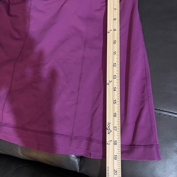Lululemon size 8 Purple Sports Bra - Picture 8 of 9